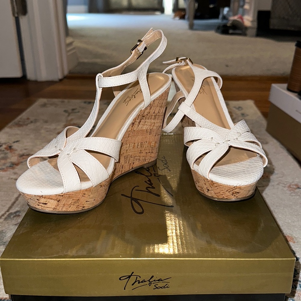 Thalia Sodi wedges